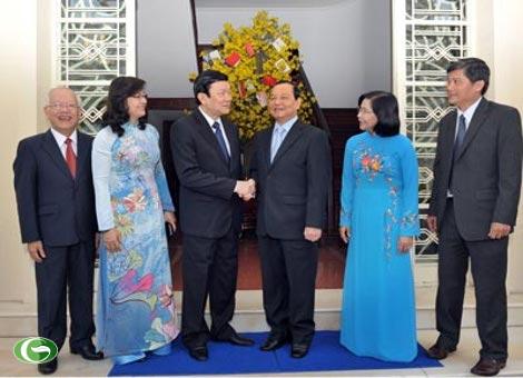 ທ່ານປະທານປະເທດ ເຈືອງເຕີນຊາງ ອວຍພອນປີໃໝ່ ອົງຄະນະພັກ ແລະ ປະຊາຊົນນະຄອນໂຮ່ຈີມິນ